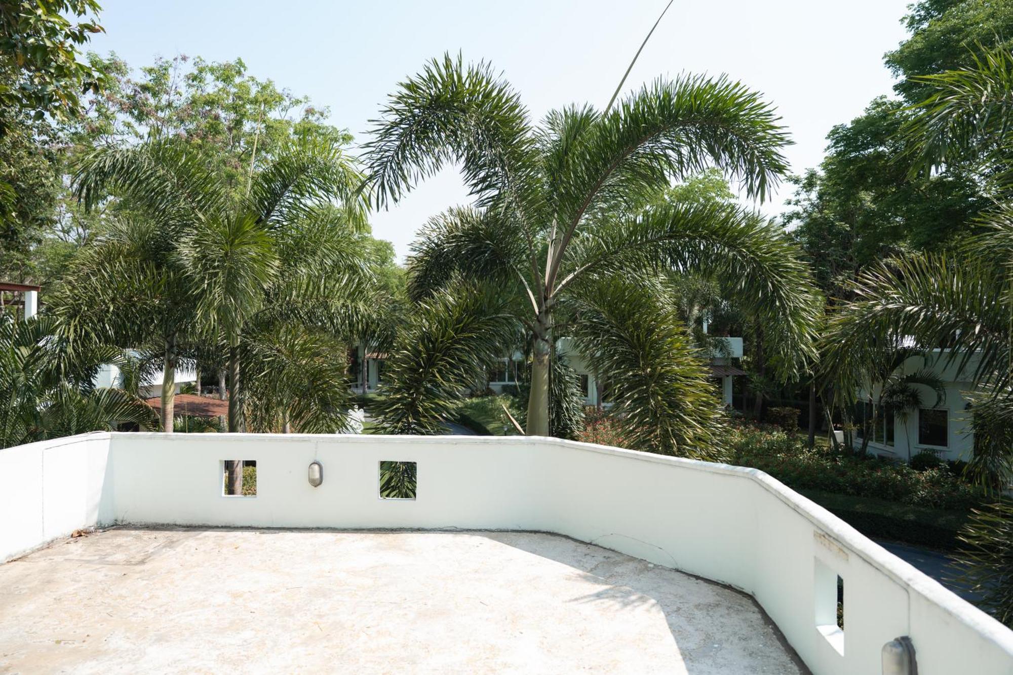 Villa Reina Resort Nong Nam Daeng Exterior photo