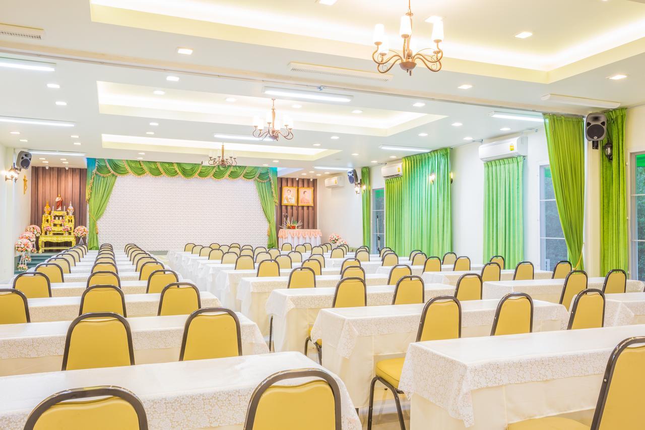Villa Reina Resort Nong Nam Daeng Exterior photo